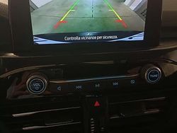 Grigio Usata 2023 Ford Kuga ST-Line X SUV | 23.000 € (Buon prezzo)