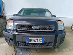 Usata 2008 Ford Fusion Tre volumi | 2200 € (Buon prezzo)
