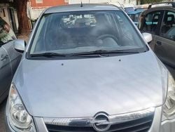 Usata 2009 Opel Agila Due volumi | 3000 € (Buon prezzo)