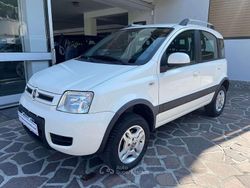 Bianco Usata 2012 Fiat Panda 4x4 Climbing Due volumi | 7400 € (Ottimo prezzo)
