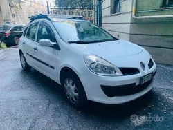 Usata 2009 Renault Clio II LE Tre volumi | 4600 € (Buon prezzo)