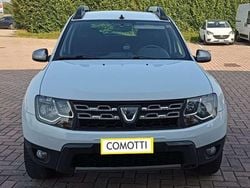 Bianco Usata 2015 Dacia Duster Lauréate SUV | 6400 € (Buon prezzo)