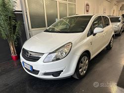 Bianco Usata 2010 Opel Corsa Club Tre volumi | 3990 € (Buon prezzo)