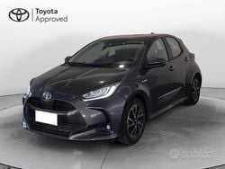 Grigio Usata 2022 Toyota Yaris Hybrid Trend Tre volumi | 18.900 € (Buon prezzo)