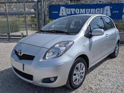 Argento Usata 2010 Toyota Yaris Sol Tre volumi | 4600 € (Buon prezzo)
