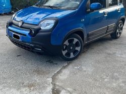 Blu Nuova 2025 Fiat Panda Cross Cross Due volumi | 17.000 € (Molto cara)