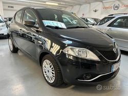 Nero Usata 2016 Lancia Ypsilon Platinum Due volumi | 7890 € (Buon prezzo)
