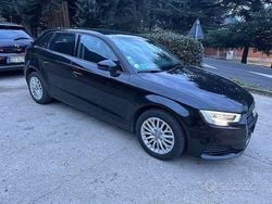 Nero Usata 2018 Audi A3 Business Tre volumi | 16.400 € (Buon prezzo)