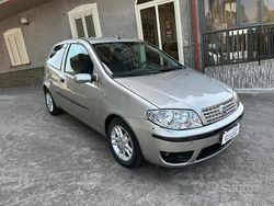 Grigio Usata 2004 Fiat Punto Active Due volumi | 1999 € (Buon prezzo)