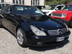 Nero metallizzato Usata 2007 Mercedes CLS320 Tre volumi | 6900 € (Buon prezzo)