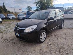 Nero Usata 2010 Dacia Sandero Lauréate Tre volumi | 2700 € (Cara)