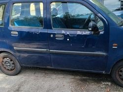 Usata 2000 Opel Agila Due volumi | 400 € (Super prezzo)