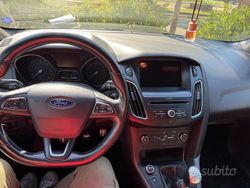 Grigio Usata 2019 Ford Focus ST-Line Tre volumi | 8500 € (Ottimo prezzo)