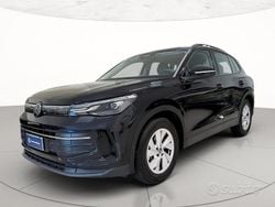 Deep black perlato Usata 2024 VW Tiguan Life SUV | 36.900 € (Cara)