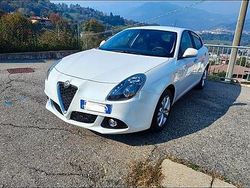 Bianco Usata 2014 Alfa Romeo Giulietta Due volumi | 7800 € (Cara)