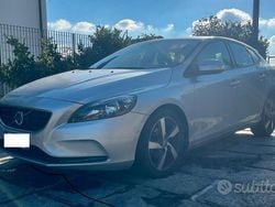 Argento Usata 2014 Volvo V40 Business Edition Station wagon | 6700 € (Ottimo prezzo)