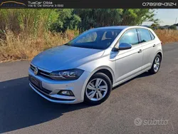 Grigio Usata 2018 VW Polo Comfortline Tre volumi | 11.490 € (Ottimo prezzo)