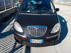 Marrone Usata 2012 Lancia Musa Monovolume | 4400 € (Buon prezzo)