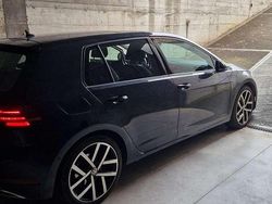 Usata 2017 VW Golf VII Highline Tre volumi | 17.500 € (Cara)
