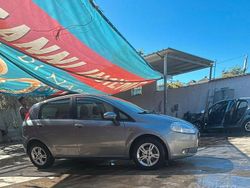 Grigio Usata 2006 Fiat Grande Punto Due volumi | 2300 € (Buon prezzo)