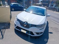 Bianco Usata 2016 Renault Mégane IV Intens Tre volumi | 6600 € (Ottimo prezzo)