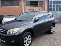 Grigio Usata 2008 Toyota RAV4 Sol SUV | 4700 € (Buon prezzo)