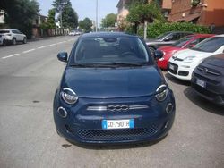 Blu/azzurro Usata 2020 Fiat 500e La Prima Due volumi | 12.900 € (Buon prezzo)