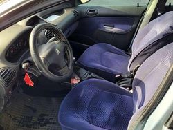 Blu/azzurro Usata 2004 Peugeot 206 Tre volumi | 2500 € (Cara)