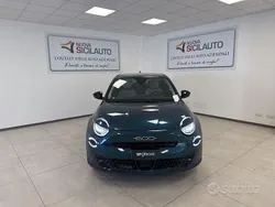 Verde Usata 2024 Fiat 600 La Prima SUV | 23.900 € (Buon prezzo)