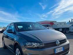 Grigio Usata 2021 VW Polo Highline Tre volumi | 10.300 € (Buon prezzo)