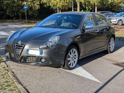 Usata 2015 Alfa Romeo Giulietta Distinctive Due volumi | 7500 € (Ottimo prezzo)