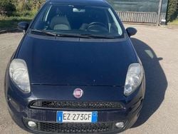Blu/azzurro Usata 2015 Fiat Punto Lounge Tre volumi | 5000 € (Ottimo prezzo)