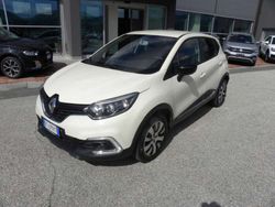 Beige Usata 2019 Renault Captur Techno SUV | 16.500 € (Buon prezzo)