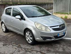 Usata 2007 Opel Corsa Enjoy Tre volumi | 1200 € (Buon prezzo)