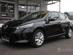 Nero Usata 2025 Renault Clio V Evolution Tre volumi | 17.200 € (Buon prezzo)