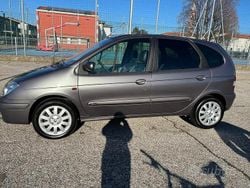 Grigio Usata 2001 Renault Scénic Monovolume | 2000 €