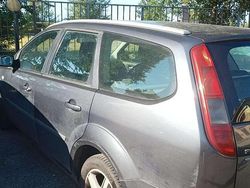 Usata 2007 Ford Focus Style Station wagon | 900 € (Super prezzo)