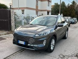Grigio Usata 2022 Ford Kuga Business Edition SUV | 19.800 € (Buon prezzo)