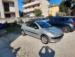 Usata 2002 Peugeot 206 CC Cabrio | 2700 € (Buon prezzo)