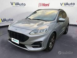 Grigio Usata 2022 Ford Kuga ST-Line SUV | 22.450 € (Buon prezzo)