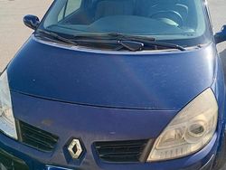 Blu Usata 2007 Renault Scénic II Monovolume | 1400 €