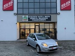 Grigio Usata 2013 Fiat Punto Lounge Tre volumi | 5900 € (Buon prezzo)