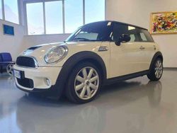 Beige pastello Usata 2008 Mini Cooper S Chili Due volumi | 9500 €