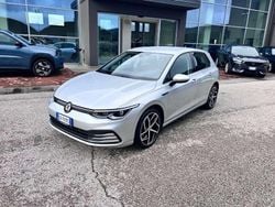 Argento Usata 2020 VW Golf VII Style Tre volumi | 21.800 € (Cara)