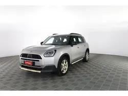 Argento(met.) Usata 2024 Mini Cooper Countryman Favoured SUV | 34.990 €