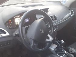 Grigio Usata 2009 Renault Mégane III Tre volumi | 2500 € (Molto cara)