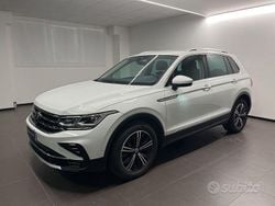 Bianco Usata 2022 VW Tiguan Elegance SUV | 29.800 € (Cara)