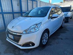 Bianco Usata 2021 Peugeot 208 Active Due volumi | 8900 € (Super prezzo)