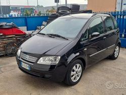 Nero Usata 2006 Fiat Idea Monovolume | 2700 €
