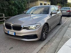 Usata 2019 BMW 520 Luxury Line Tre volumi | 27.000 € (Buon prezzo)